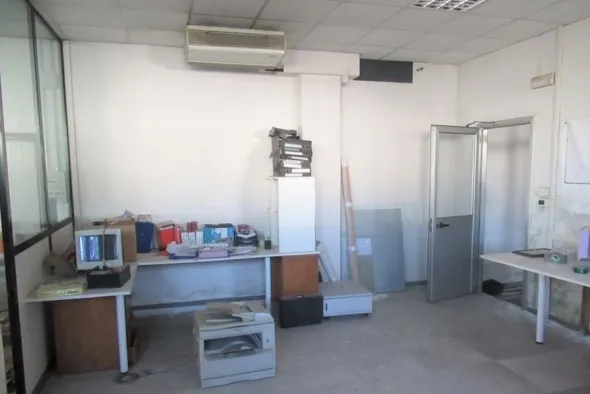 #6913 Capannone artigianale con adiacente area edificabile