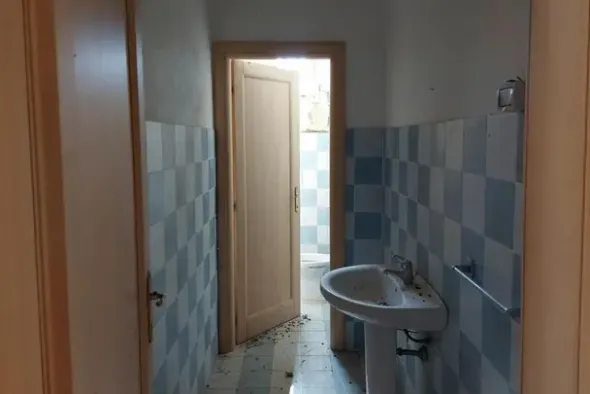 #14752 Capannone artigianale con sala espositiva