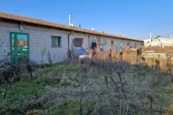#19958 Capannone artigianale con terreno e attrezzature