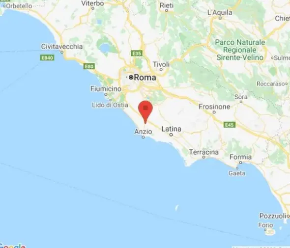 #14735 Capannone commerciale e corte privata