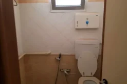 #11089 Capannone con laboratorio, negozio e zona uffici