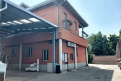 #23742 Capannone con uffici e alloggio custode