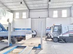 #2536610 Capannone con uffici e corte