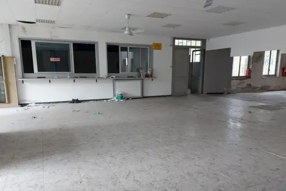 #14899 Capannone e corte in comparto artigianale