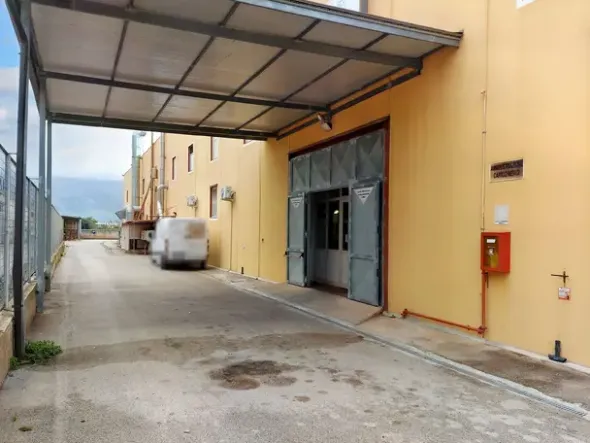 #19745 Capannone in complesso industriale