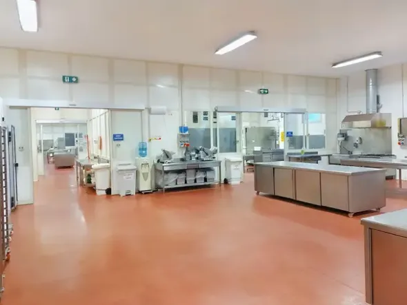 #19745 Capannone in complesso industriale