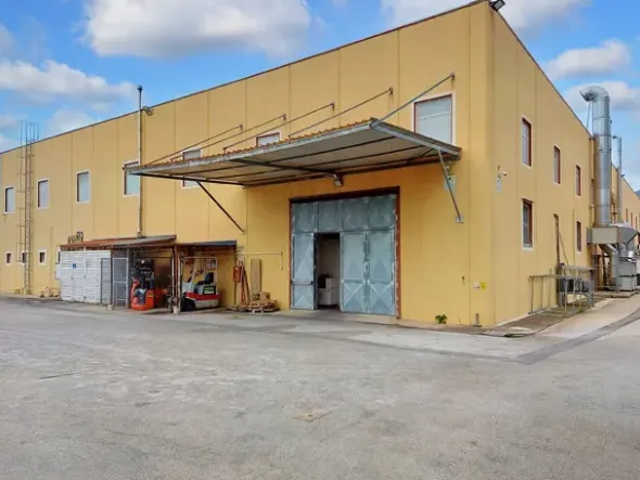 #19745 Capannone in complesso industriale