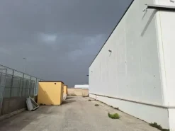 #2638611 Capannone industriale/commerciale fronte strada – altissima visibilità