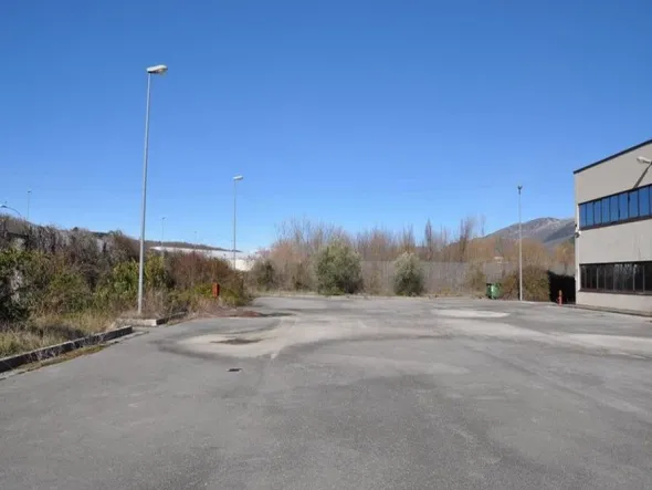 #14725 Capannone industriale con area di pertinenza