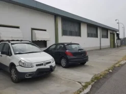 #2526 Capannone industriale con corte