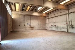 #2639302 Capannone industriale con pertinenze