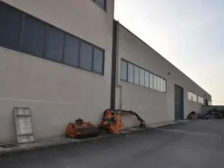 #16137 Capannone industriale con uffici e abitazione