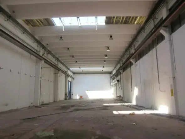 #16042 Capannone industriale con uffici e camera bianca