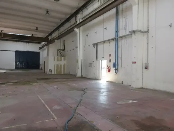 #16042 Capannone industriale con uffici e camera bianca