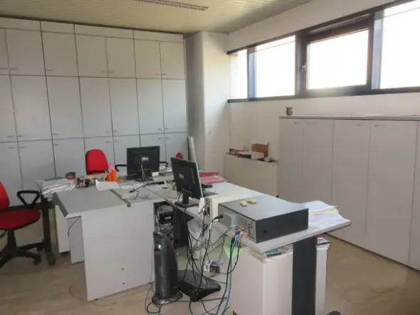 #16042 Capannone industriale con uffici e camera bianca