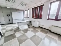 #24995 Capannone industriale con uffici, frazionabile