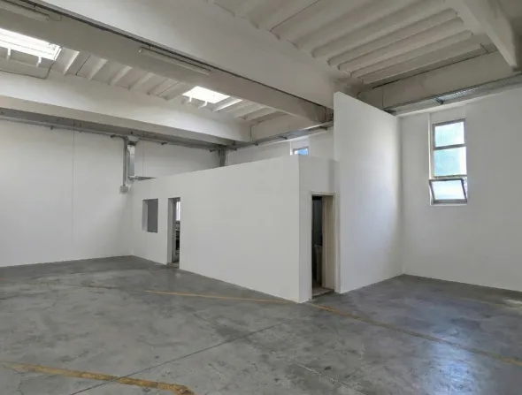 Capannone industriale 545mq in vendita – PU