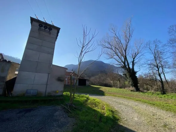 CAPANNONE PRODUTTIVO IN VIA ESTENSE (SERRAMAZZONI)