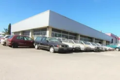 #8895 Capannone showroom con palestra e area edificabile