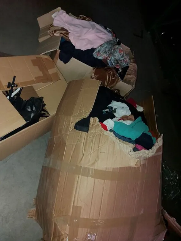 2#8129 Capi di abbigliamento e arredo da negozio