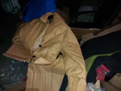 2#8129 Capi di abbigliamento e arredo da negozio