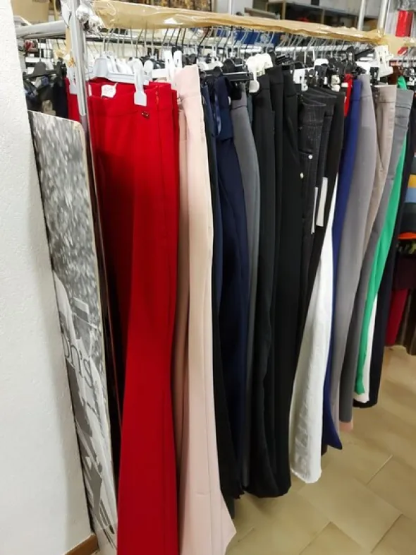 1#8071 Capi di abbigliamento e calzature