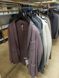 1#8071 Capi di abbigliamento e calzature