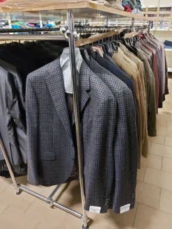 1#8071 Capi di abbigliamento e calzature