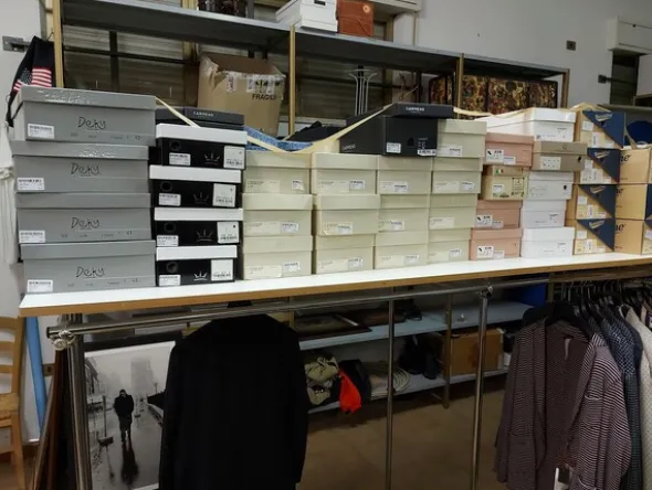 1#8071 Capi di abbigliamento e calzature