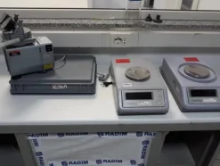 29#3675 Cappa chimica Airone S e centrifuga Beckman