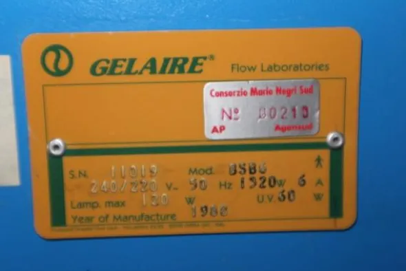 33#2717 Cappa Gelaire e arredi laboratorio