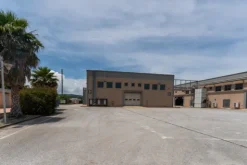 Caraffa di Catanzaro Area PIP Vendesi Capannone 1500 mq