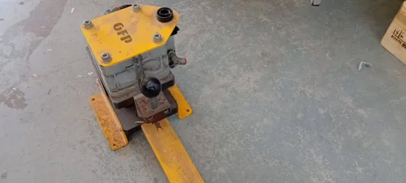 carica gas nella prouzione vetri termici.