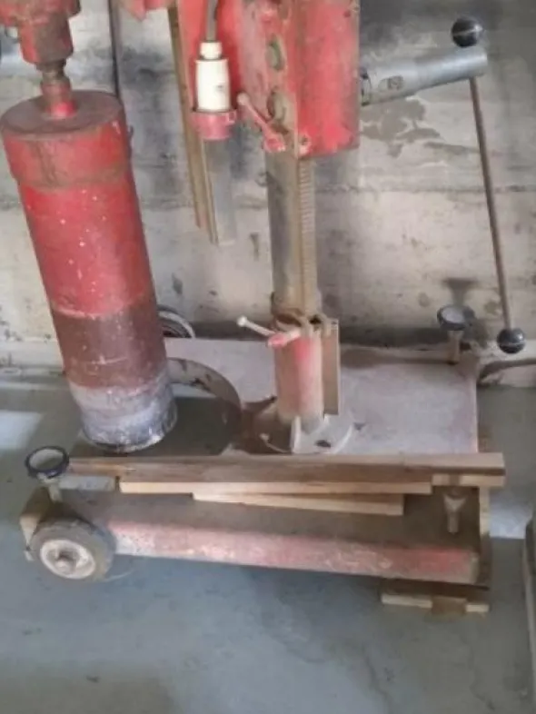 21#3635 Carotatrice/trivella con telaio incorporato 380 volt