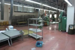 5#7094 Carrelli e banchi da lavoro