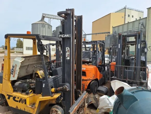 44#8350 CARRELLI ELEVATORI Doosan - TCM