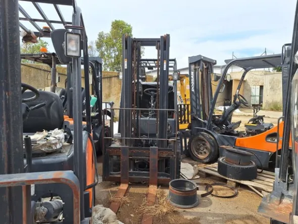44#8350 CARRELLI ELEVATORI Doosan - TCM