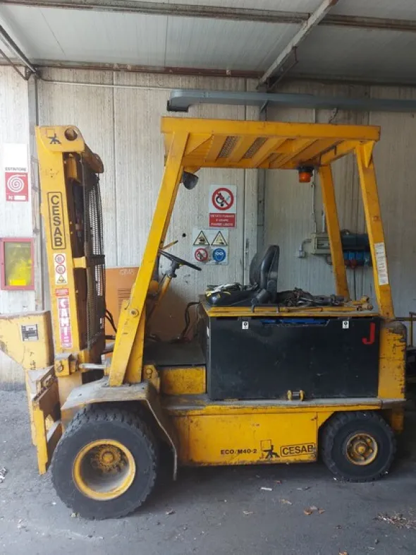 7#7923 Carrelli elevatori e lavapavimenti