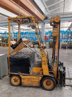 7#7923 Carrelli elevatori e lavapavimenti