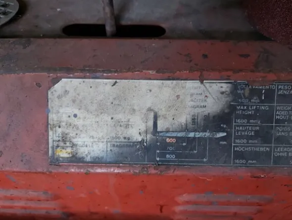 1#7932 Carrelli elevatori e pellami finiti