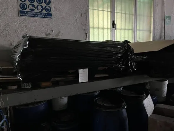 1#7932 Carrelli elevatori e pellami finiti