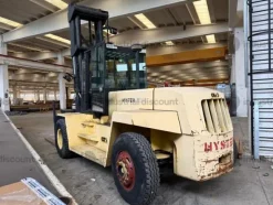 5#9706 Carrelli elevatori, segatrice a nastro e isola di pesatura