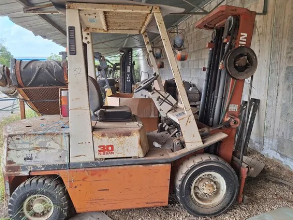 30#8350 CARRELLI ELEVATORI TCM - NISSAN