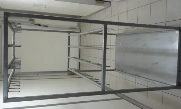 Carrelli inox con ruote e non