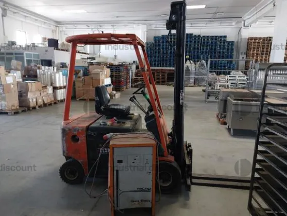 35#9027 Carrello elevatore