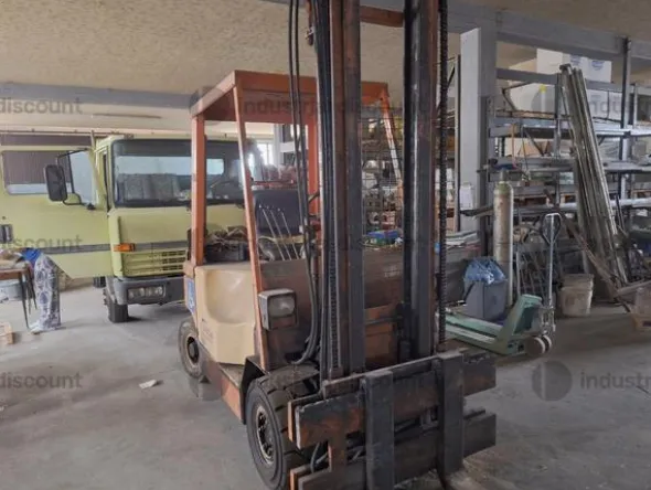 4#9747 Carrello elevatore a forche Lugli