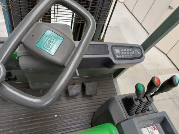 2#7826 Carrello elevatore Cesab