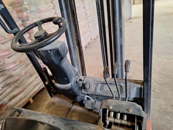 46#8350 CARRELLO ELEVATORE Dooosan PRO 5