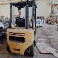 17#10019 Carrello elevatore Doosan D25S