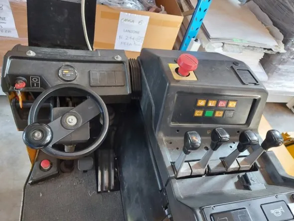 34#7341 Carrello elevatore elettrico